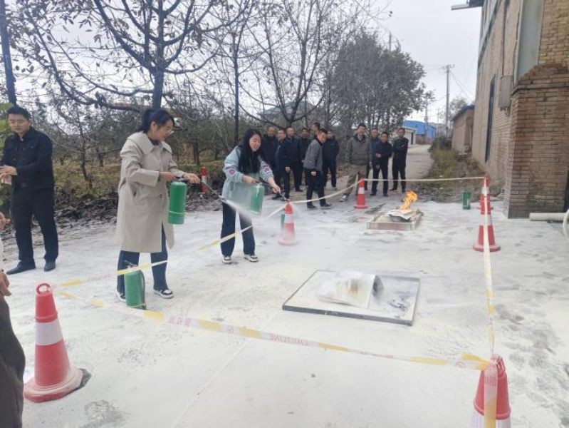 甘肅恒達(dá)工程檢測有限公司成功舉辦“強(qiáng)化安全意識，共筑消防防線” 消防安全演練活動
